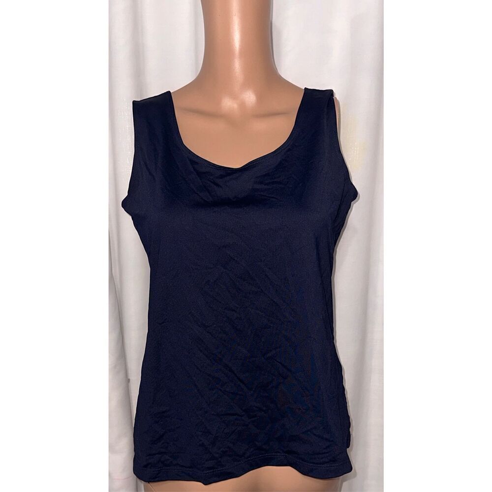 Beautiful soft and stretchy Chico's Sleveless Blouse SIZE 1 (medium ) Great Cond